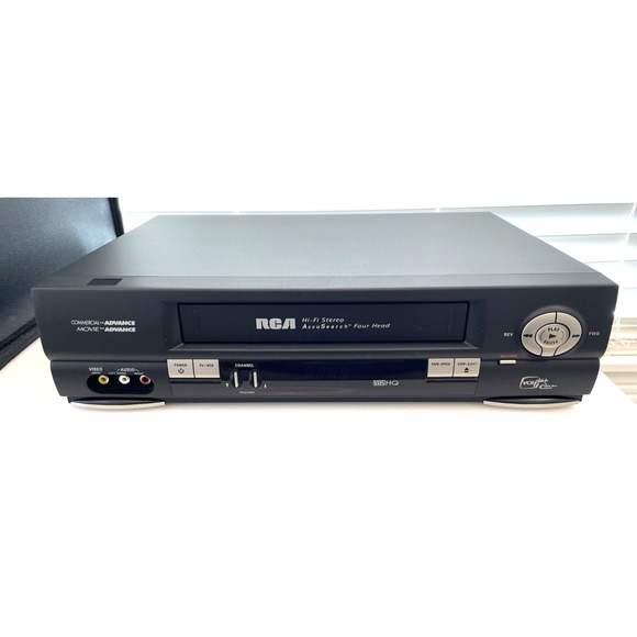 RCA VHS HQ VCR Accusearch VR650HF 4 Head-Hi-Fi-TESTED-Works! No Remote+5 Disney! - Picture 1 of 13